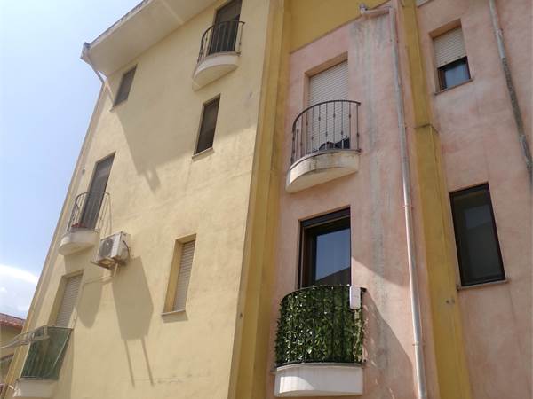 trivano con cantina Nuda Proprieta' 